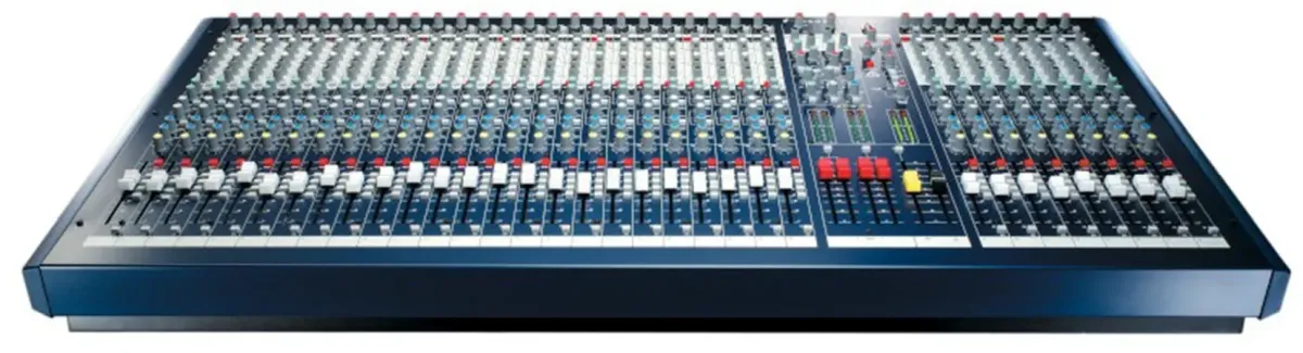 Аналоговий мікшерний пульт - Soundcraft LX7ii 32 CH