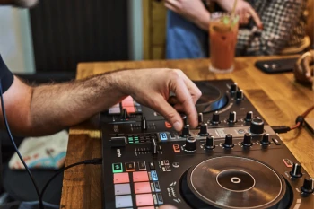 DJ контролер - Hercules DJ Control Inpulse 300 MK2