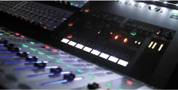 Цифровий мікшерний пульт - Soundcraft Vi1